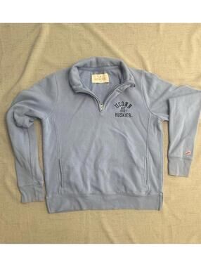 League UConn Huskies Light Blue Quarter Zip Sz S - Sm Discolored Spot On Sleeve